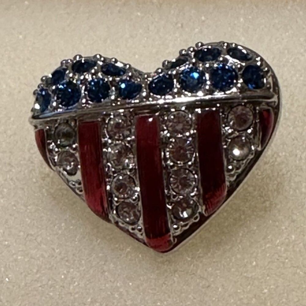 Swarovski Signed Patriotic American Flag Heart Crystal Pin Lapel Brave Heart